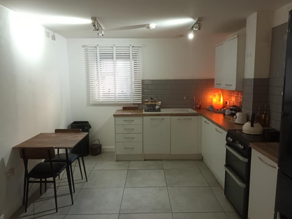 Cosy Modern Apartment In Central Bristol Near Stokes Croft Exterior photo